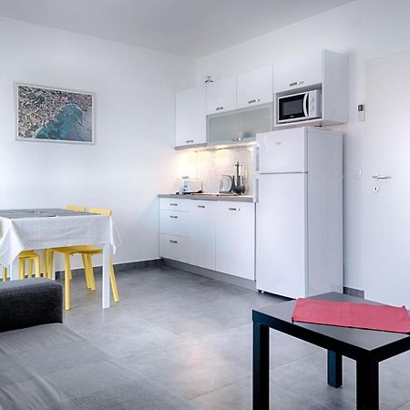 Apartmani Dule 코미자 외부 사진
