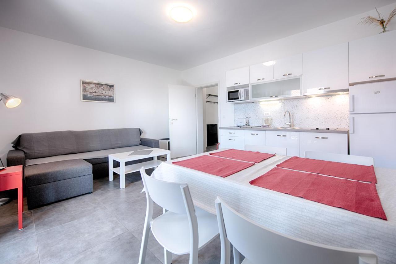 Apartmani Dule 코미자 외부 사진